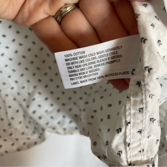 GOODFELLOW Men’s Casual White Navy Chevron Long Sleeve Button Down Size Small - Picture 12 of 12